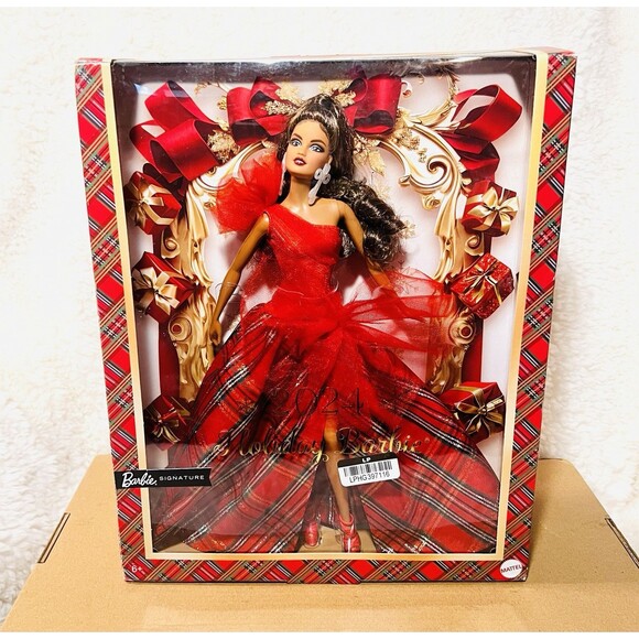 Barbie Signature Holiday Doll 2024, Latina - Mattel - Picture 1 of 13